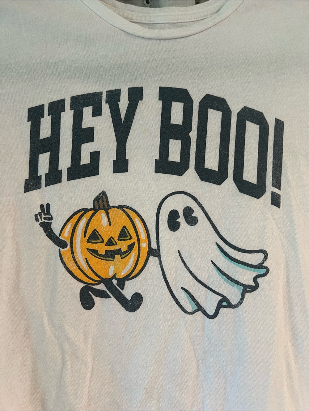 Girls Old Navy Cream Halloween 'Hey Boo!' Tee with Pumpkin & Ghost - Picture 3 of 4